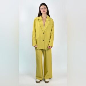 Two-Piece Oversized Blazer & Wide-Leg Pant Set